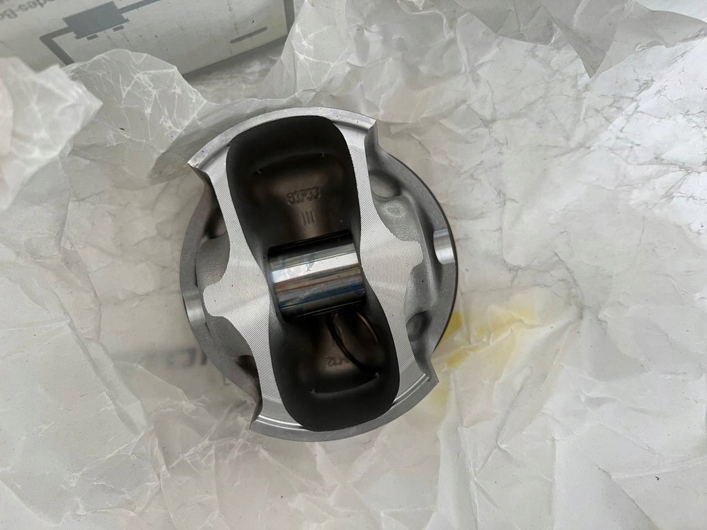 фото №1, A1770303700 mercedes поршень поршень