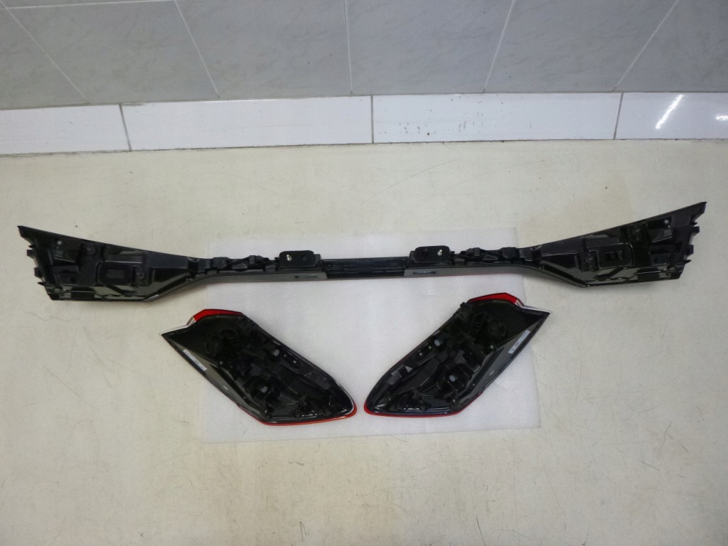 фото №13, Audi q4 e-tron комплект лампа лампа правая левая накладка задняя задняя low новый kpl