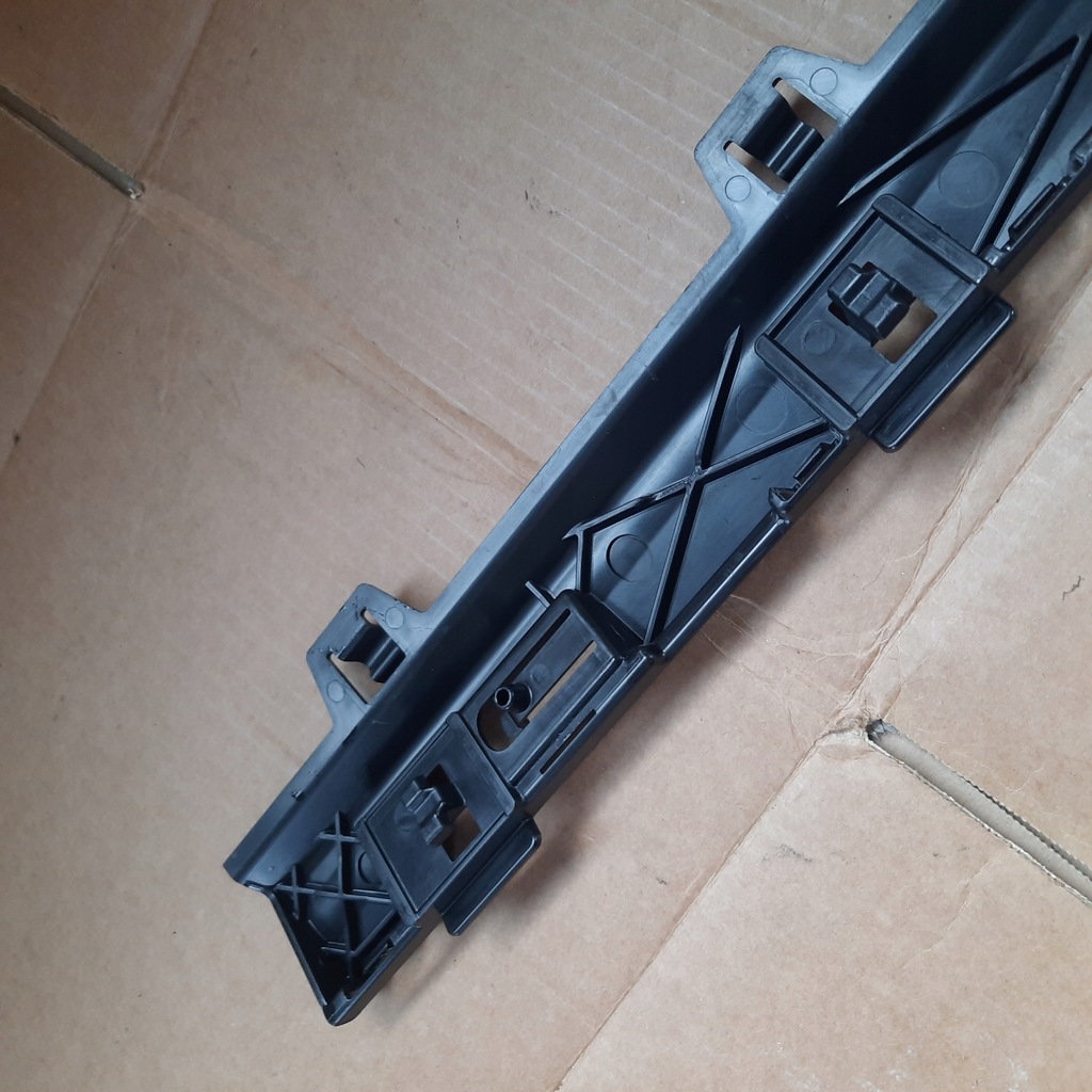 фото №7, Bmw f32 напрямна кронштейн поріг правий 7285788