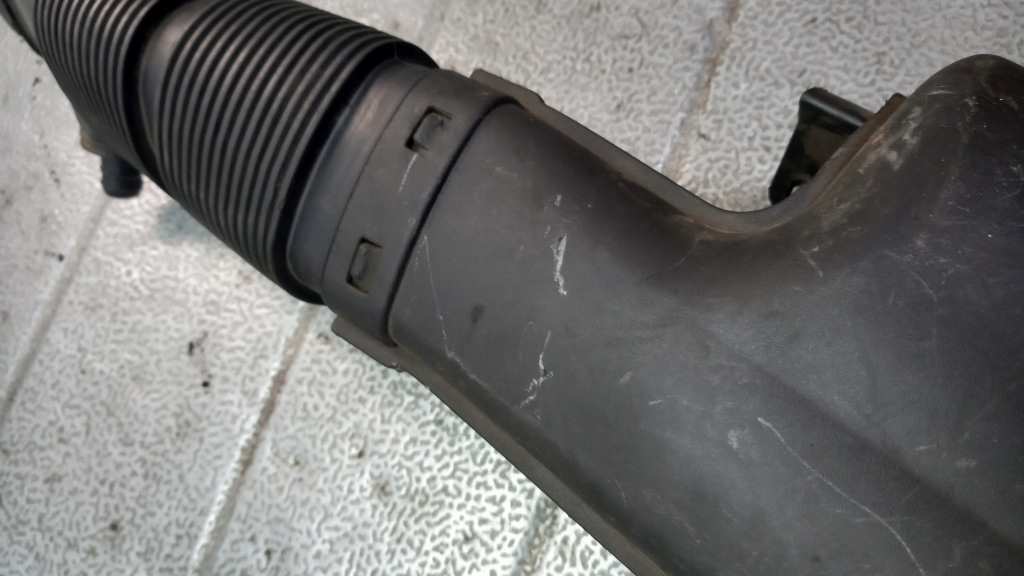 фото №8, Труба воздуха volvo v50 2.4d 06r 30792106