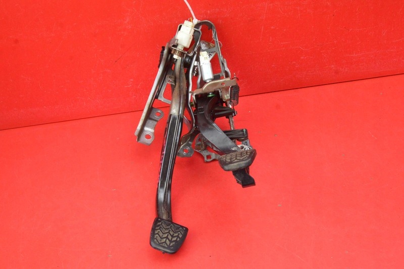 фото №1, Педаль педали сцепление тормоз toyota yaris 3 iii 10-14