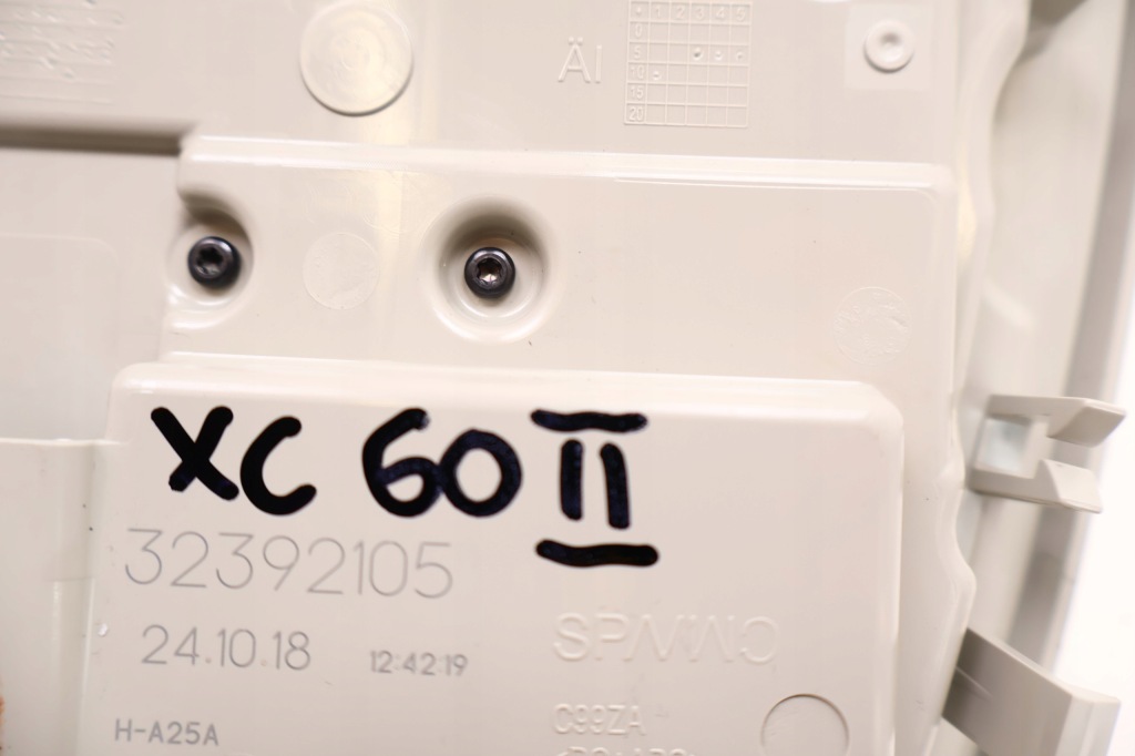 Volvo xc60 ii лампа потолочный 31652852, 32392105 Киев