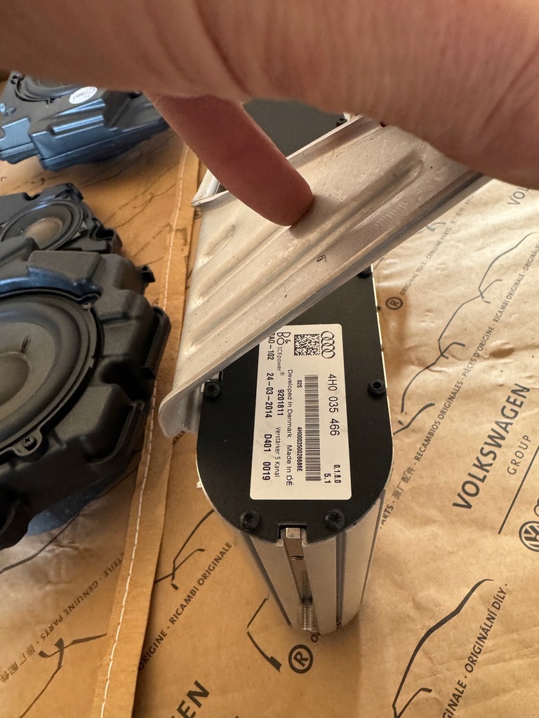 фото №10, Audi a8 s8 d4 lift long обшивки динамики усилитель 4h0035466 bang olufsen