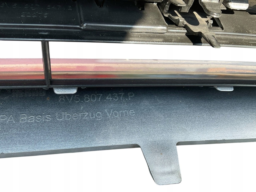 Бампер, решётка , решётка радиатора, решётки audi a-3/a3 8v рестайлинг  седан 451. Киев