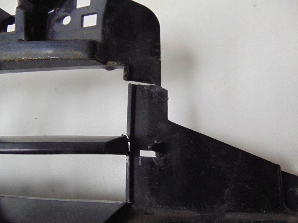 Решётка w бампер средняя перед audi q3 s-line 83a807683a Доставка