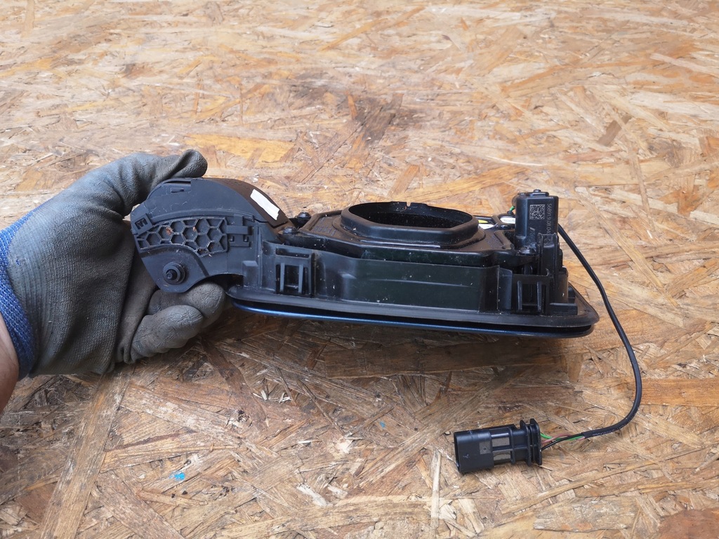 фото №5, Ford kuga mk3 кришка заряджання 6l