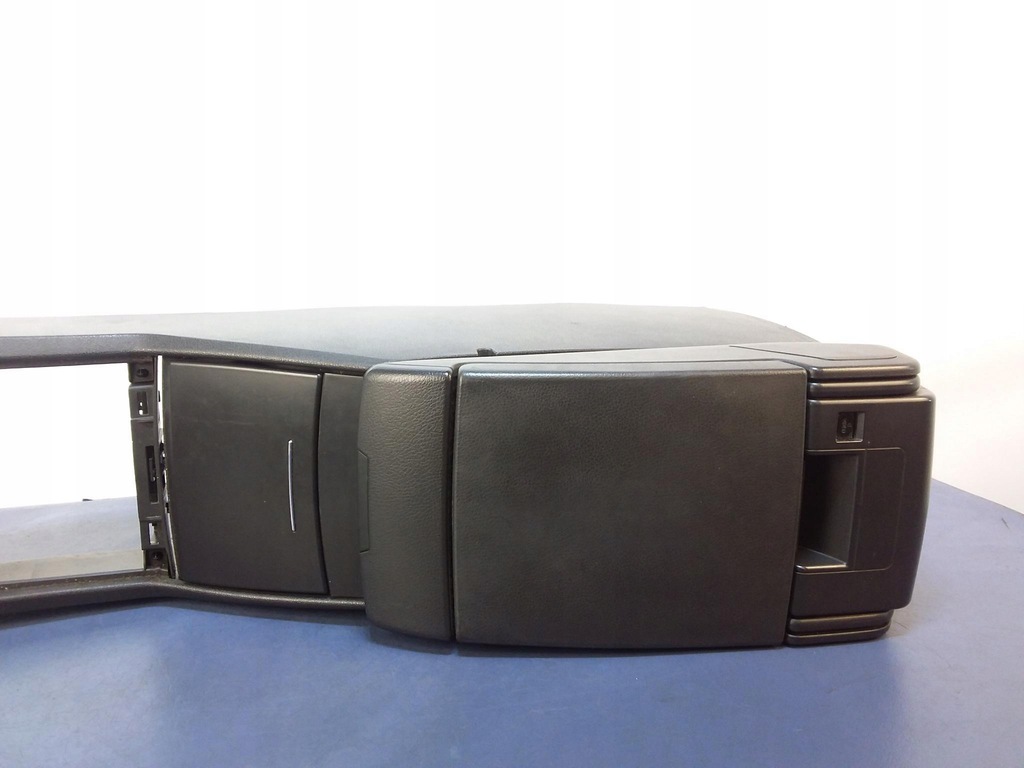 фото №4, Dodge charger 05-10 подлокотник туннель средний