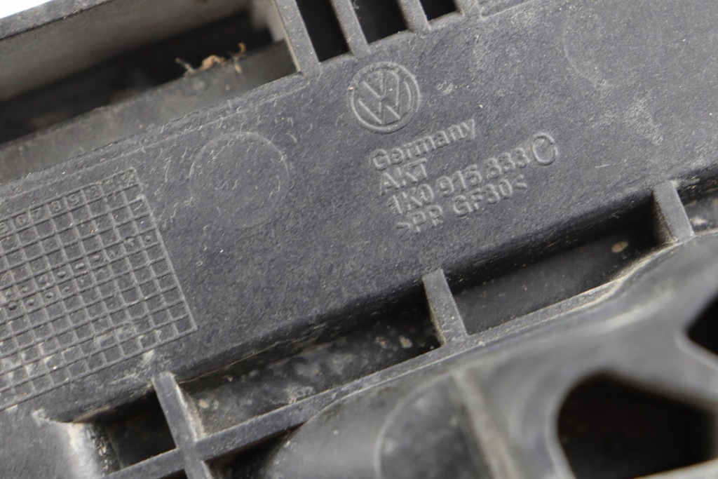Vw golf v audi seat skoda основание аккумулятор 1k0915333c в Украине