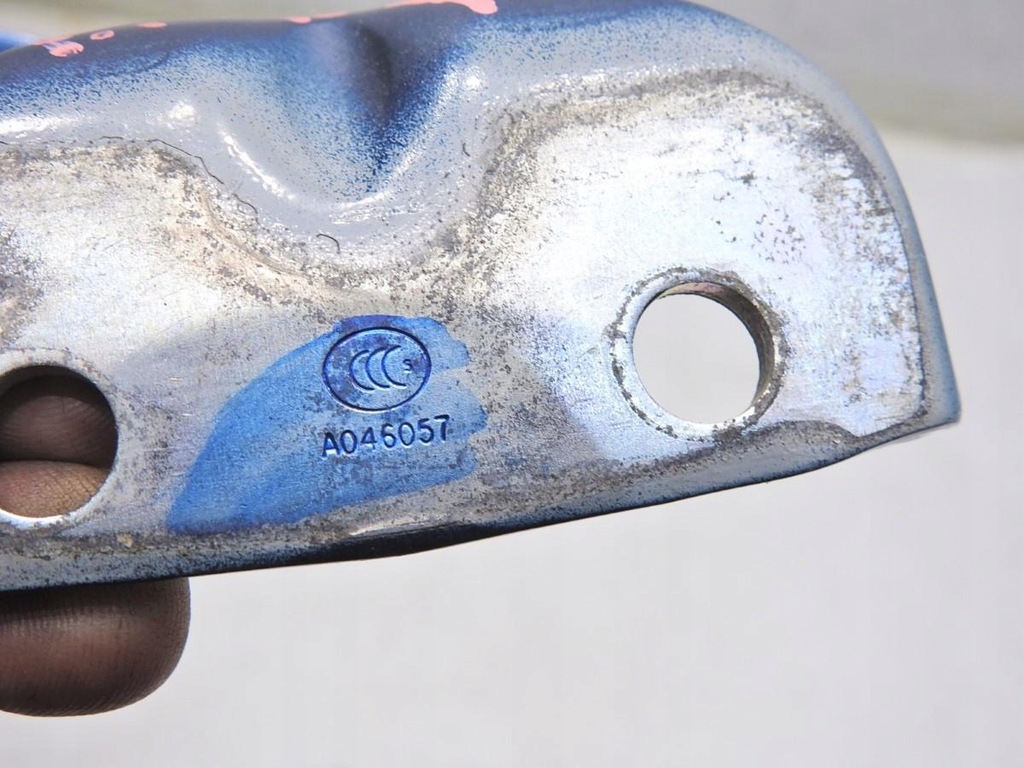 фото №6, Петлі двері правий задня yu6 i40 kombi