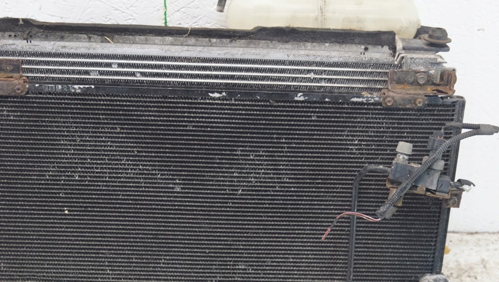 фото №12, Lexus is 220 комплект радіатор вентилятори