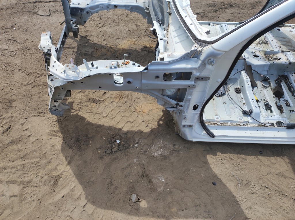 фото №1, Четверть левый перед fullback l200