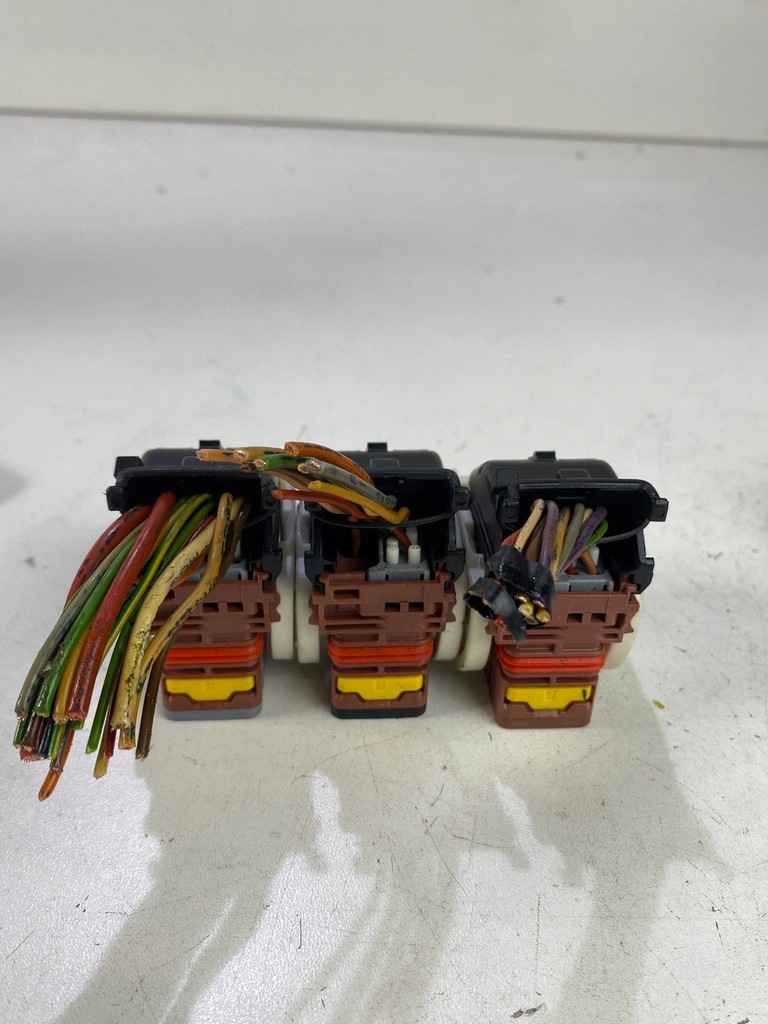 фото №5, Разъёмы штекер колодка коробка предохранителей bsm r07 peugeot 1007 207