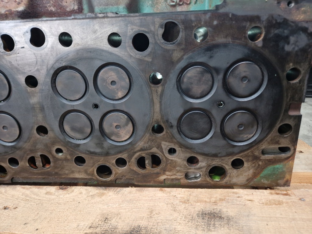 Головка двигателя volvo fh 16 d16k euro 6 22184000 154511429 с Разборки