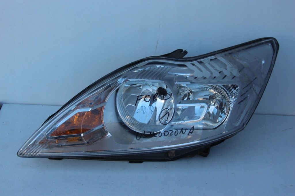 фото №1, Ford focus mk2 lift лампа левая 8m51-13w030-ae