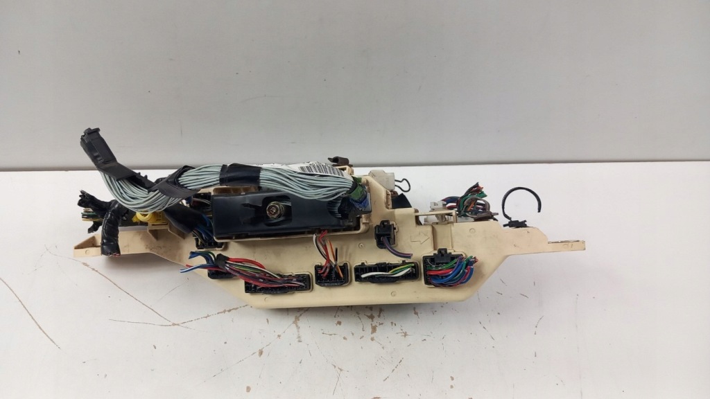 фото №1, Toyota land cruiser j100 коробка предохранителей bsi