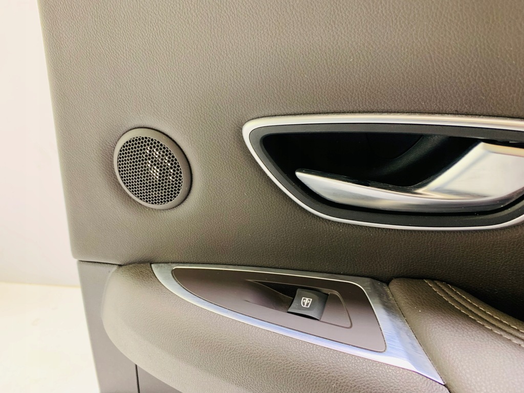 фото №3, 829005961r обшивка дверь правый задняя bose renault espace v