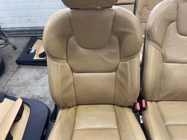 фото №5, Volvo s90 inscription сиденья кожаный вентилируемые с подогревом обшивки дверь