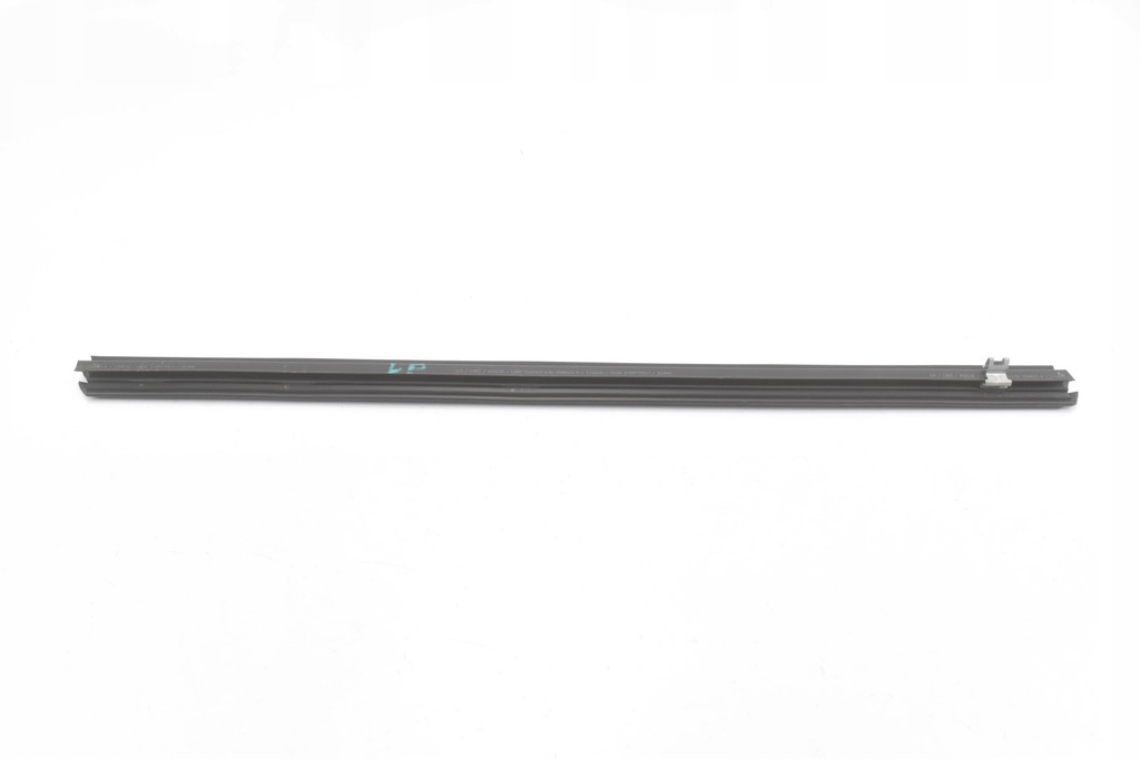 фото №1, Прокладка молдинг внутренняя дверь левый перед land rover defender l663