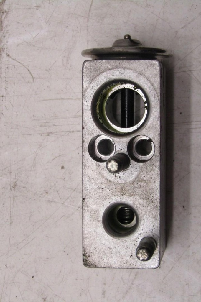 фото №1, Клапан расширительный кондиционера 1.4 t-jet jeep renegade 52413490