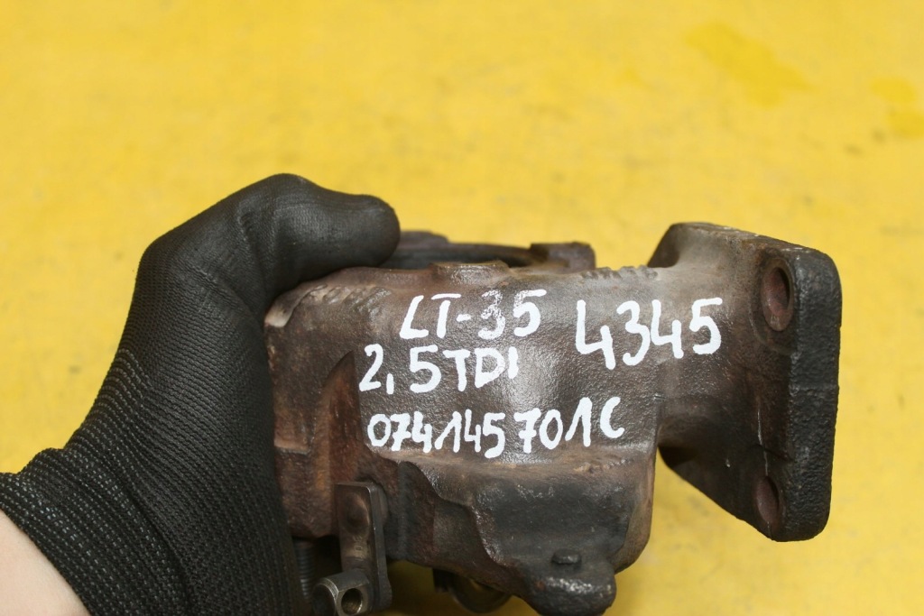 Корпус турбіни lt 35 46 28 2.5 tdi 074145701c Зі Шроту