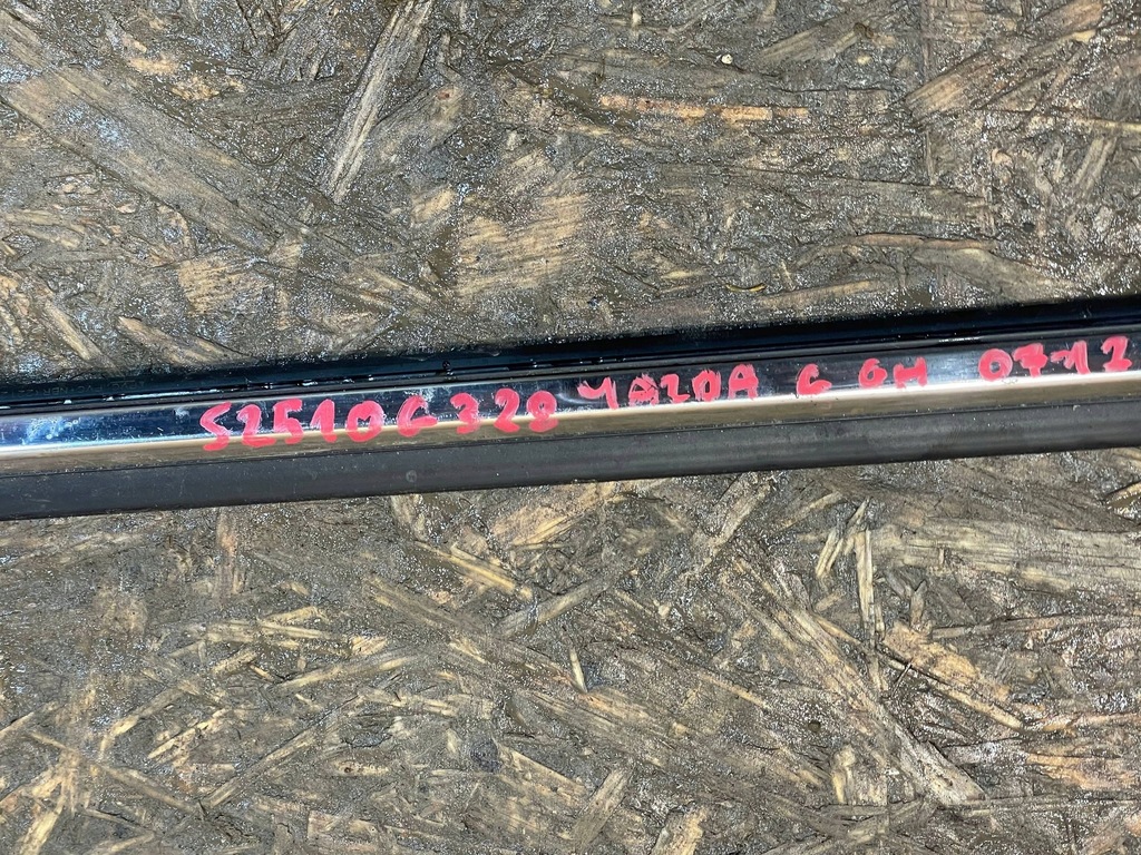 фото №9, Mazda 6 gj iii 3 12-24 sedan прокладка молдинг уплотнитель дверь правое задняя