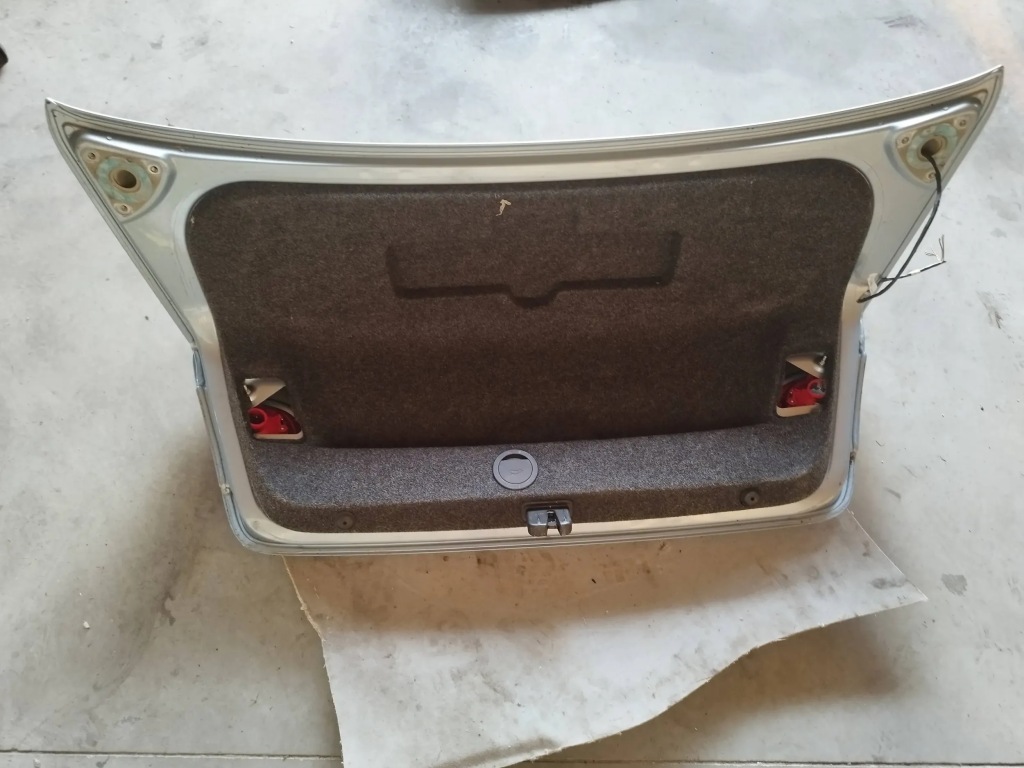 Купити Volkswagen passat b6 2008 задня кришка багажника багажника