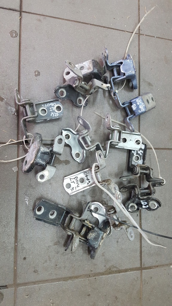 фото №1, Toyota rav4 iii 06-12 петли дверь левый задняя комплект