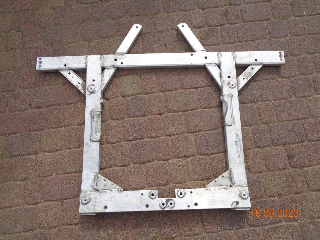 фото №1, Підрамник підрамник задня renault alpine .