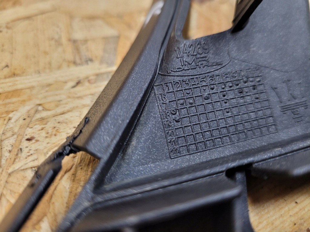 Купить Решётка бампера перед левая maserati quattroporte vi 6 m156 lift 17-23