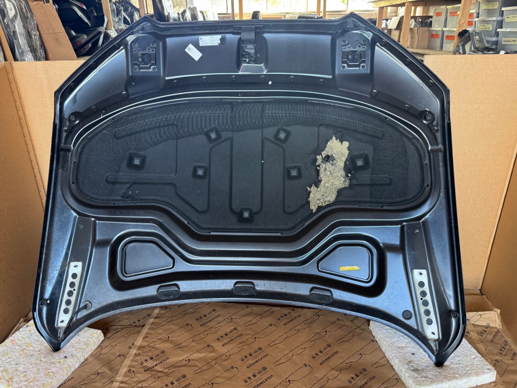 Audi a8 d4 рестайлінг  капот кришка двигуна оригінал  lz9y 2015 r Зі Шроту