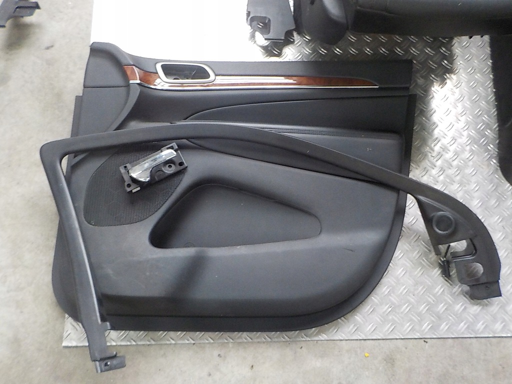 фото №7, Grand cherokee wk2 сиденья комплект обивка