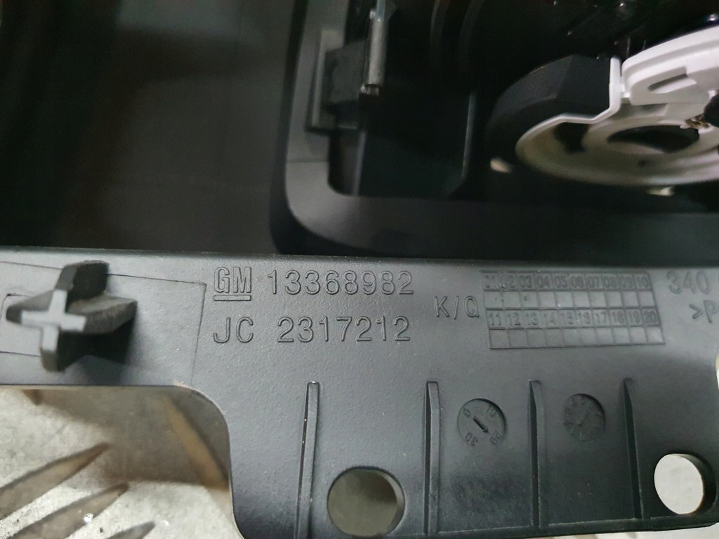 фото №5, Решітка вентиляції корпус спідометра opel cascada