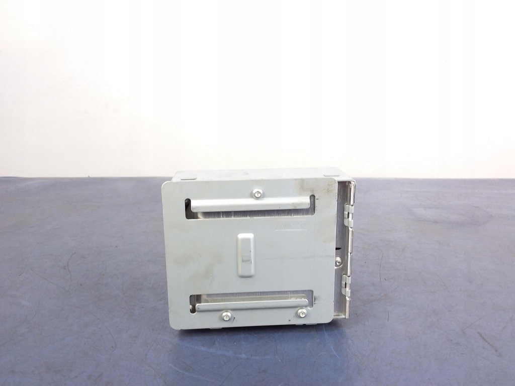 фото №2, Ford mondeo mk5 преобразователь напряжение 230v