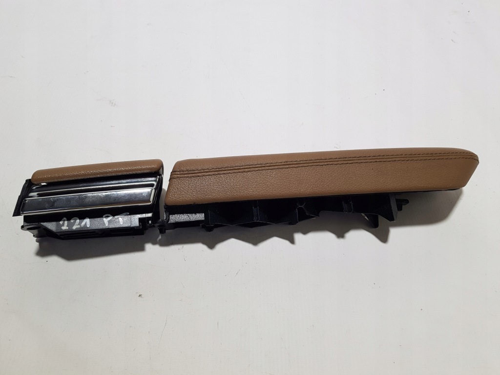 фото №10, Підлокітник попільничка обшивка оббивка двері задня правий mercedes w221