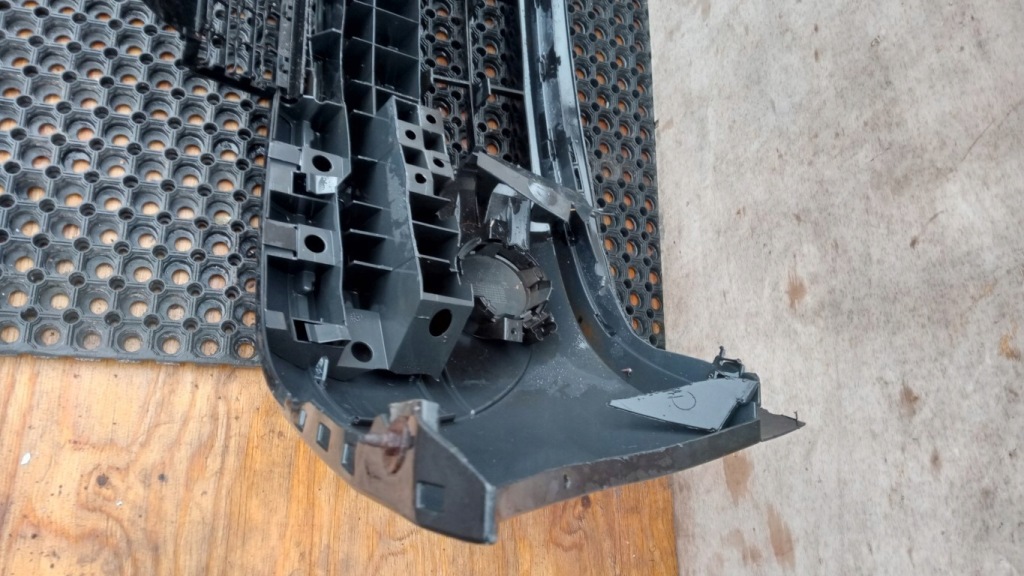 Renault clio ii fl бампер перед nv676 Доставка