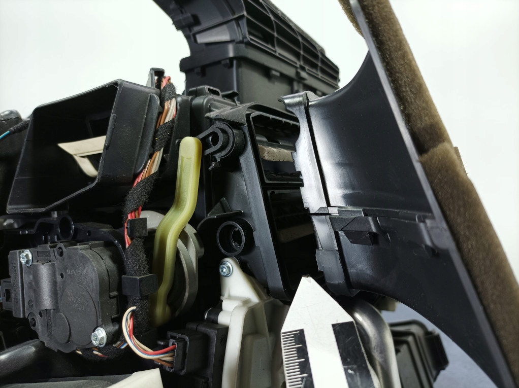 фото №8, Audi a4 b8 обігрівач повітродувка eu 8k1820005al