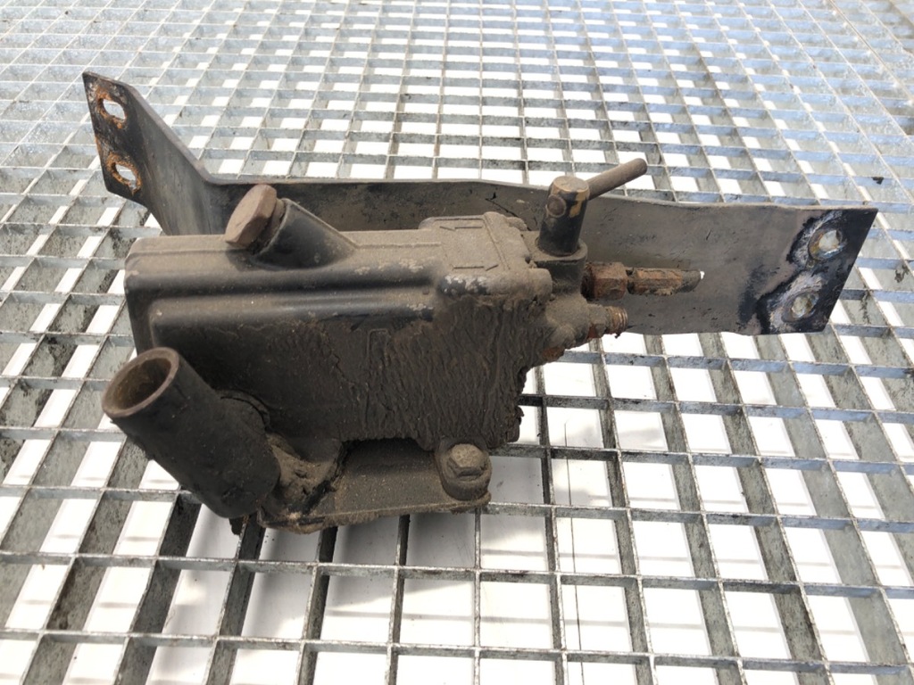 фото №1, Помпа подъёма кабины renault trucks midlum 2004 220.18/d