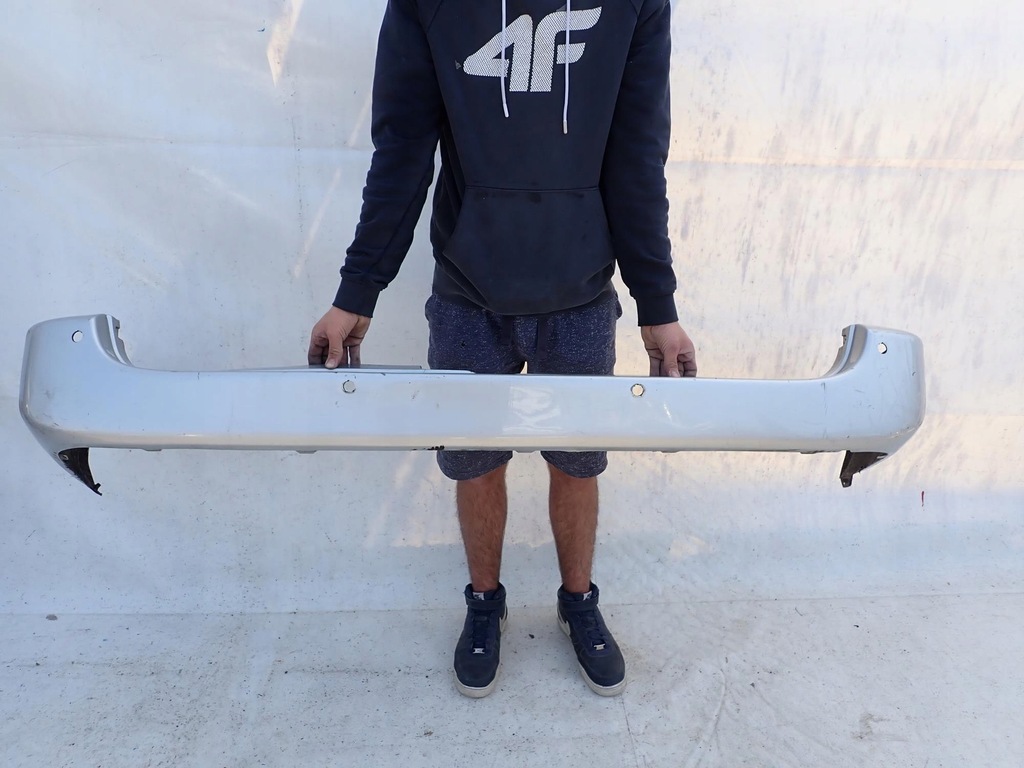 фото №12, Toyota hiace v 5 04-10 бампер задняя задний pdc