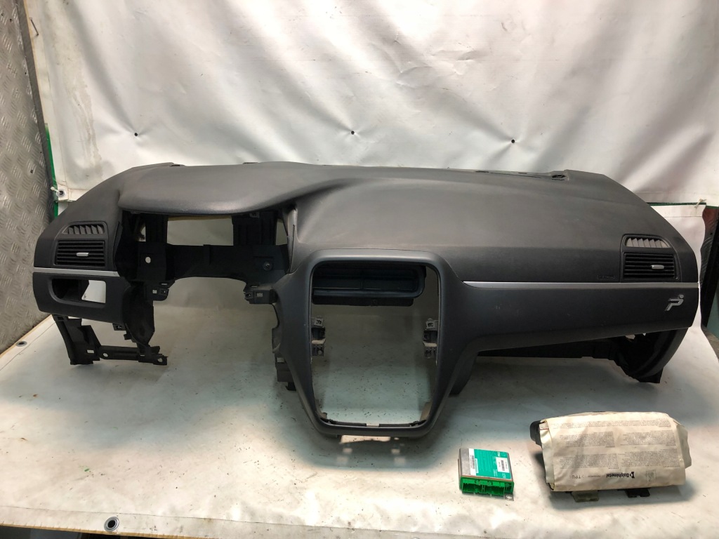 фото №1, Fiat grande punto панель приладів приладова консоль подушка безпеки