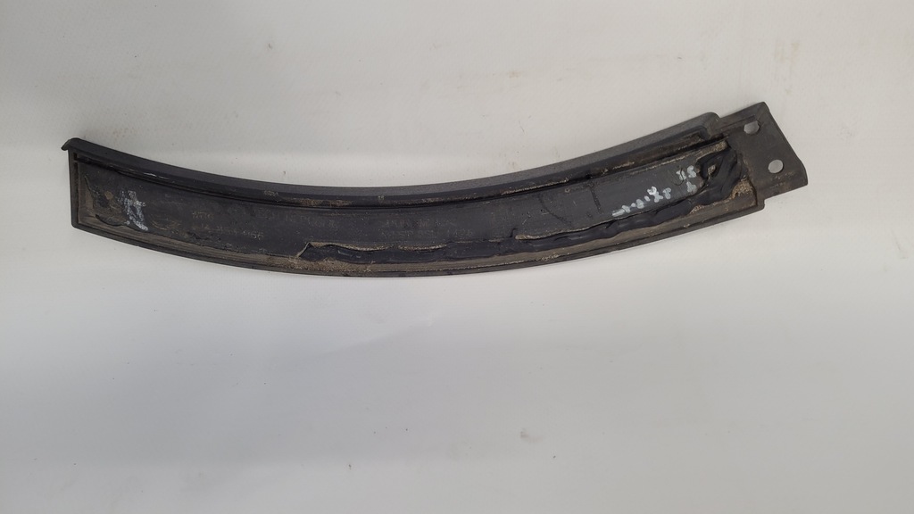 фото №2, Skoda rapid scoutline молдинг бампер правая перед