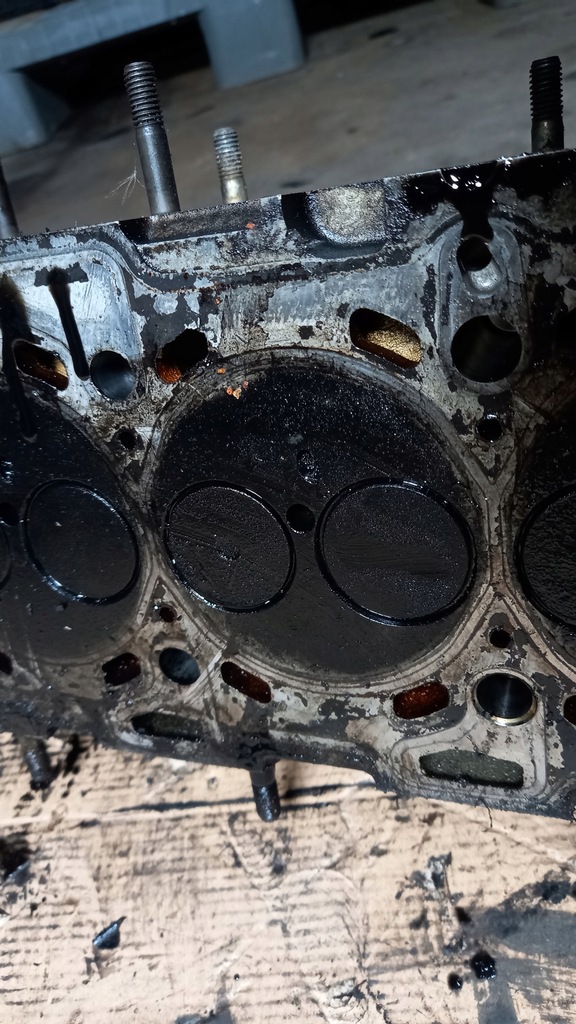 фото №13, Головка двигуна fiat stilo 1.9d 02r