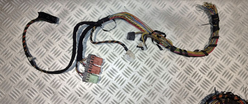 фото №5, Bmw 5 e61 электропроводка жгут модулей багажника mpm уровень pdc реле kpl