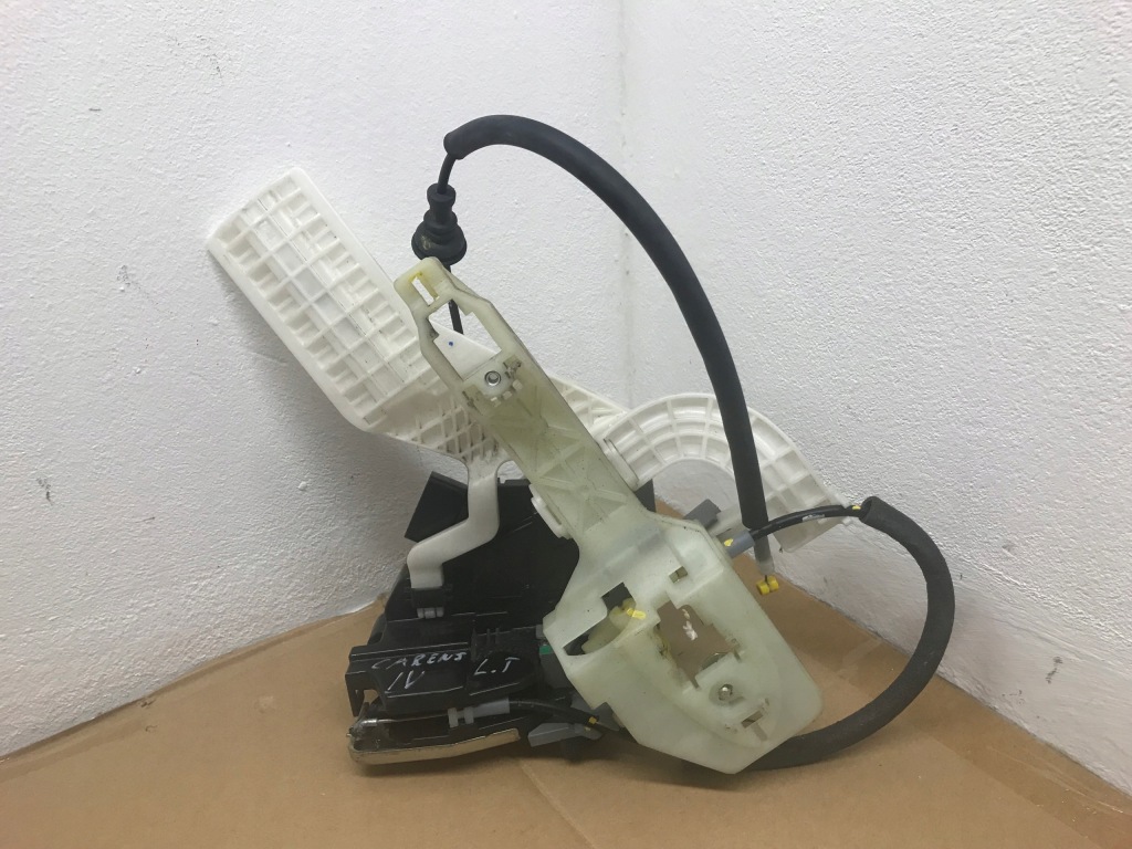 фото №1, Kia carens iv замок дверь левый задняя 5 pin europa