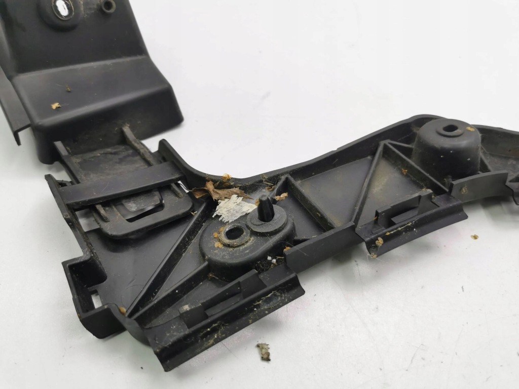 Ford c-max ii 2012 правая сторона кронштейн / кронштейн бампера заднего Киев