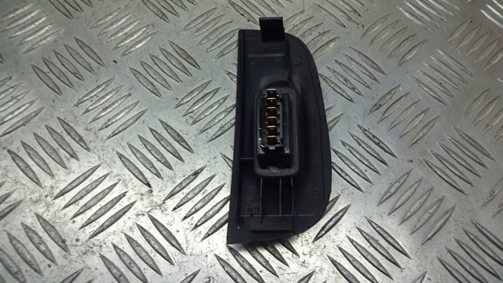 фото №3, Панель скло правий перед renault megane i 8200181700