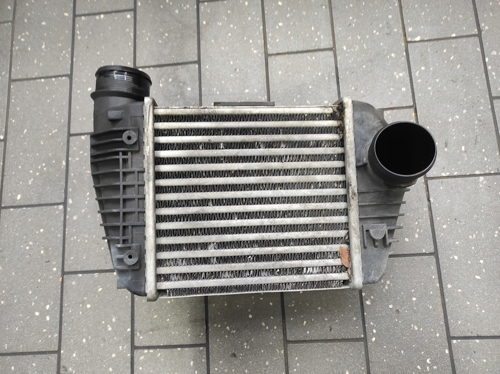 фото №1, Радиатор интеркулер audi a6 c6 2.7 tdi can