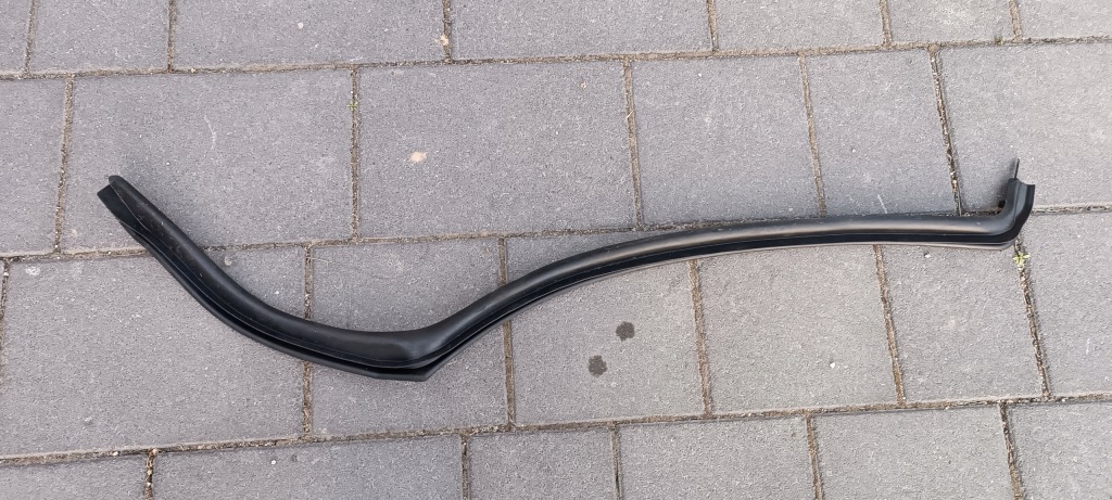 фото №1, Mercedes gle w167 прокладка внутрішня двері задніх лівих a1676980702