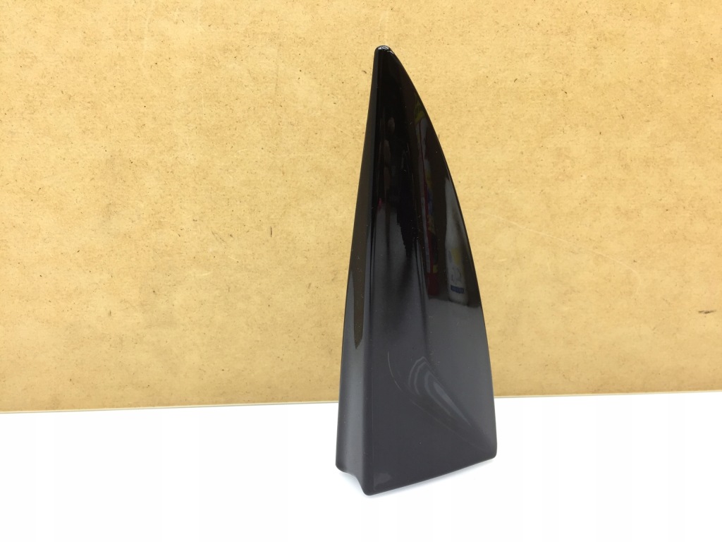 фото №1, Clio iv 4 молдинг уголок крышки багажника левый