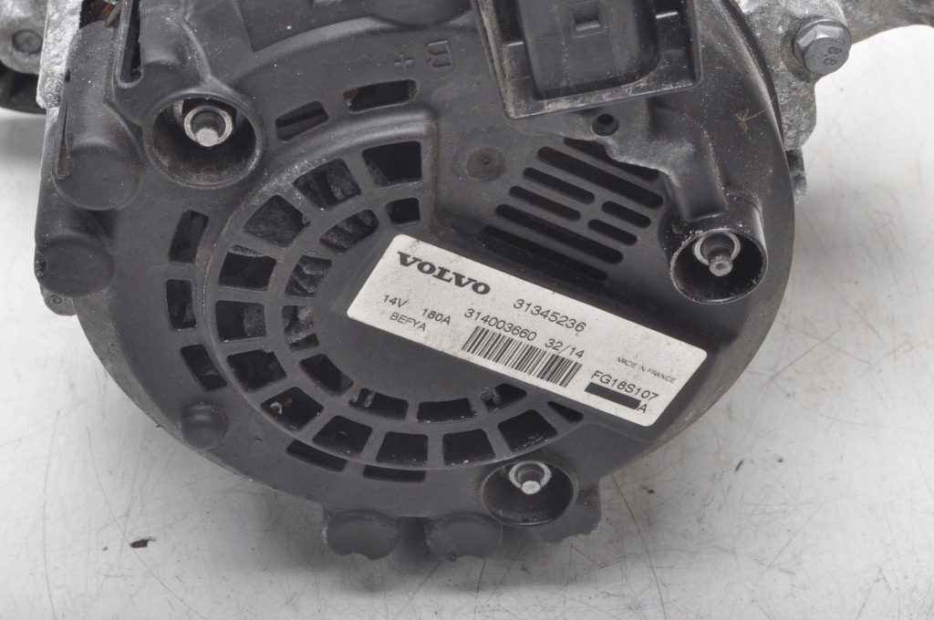 Volvo v40 s60 v60 1.6 t3 t4 генератор 31345236 Недорого