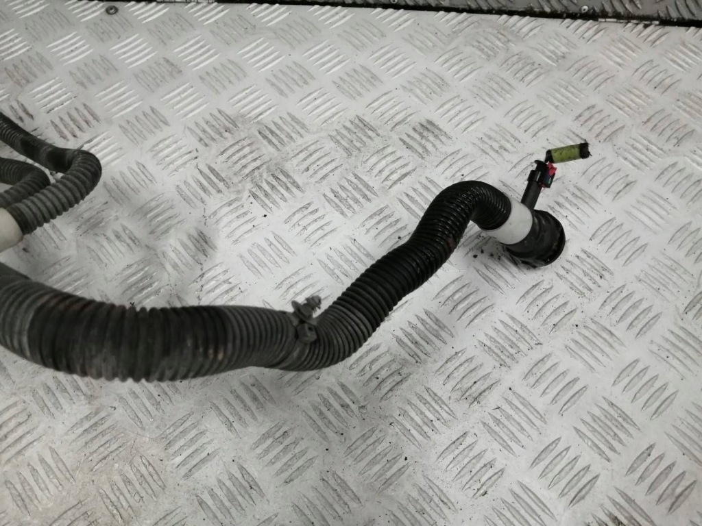 Шланг труба патрубок охолодження tesla 3 1521494-00-a Ціна